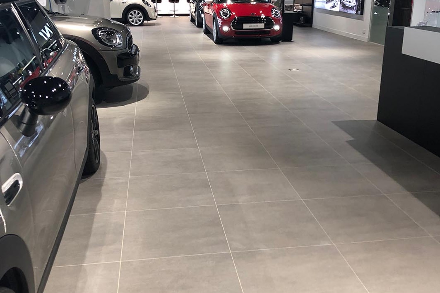 BMW  Showroom